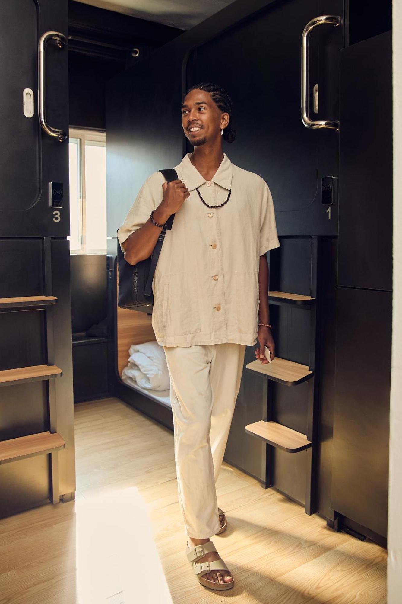 Capsule Hotel Montréal Buitenkant foto
