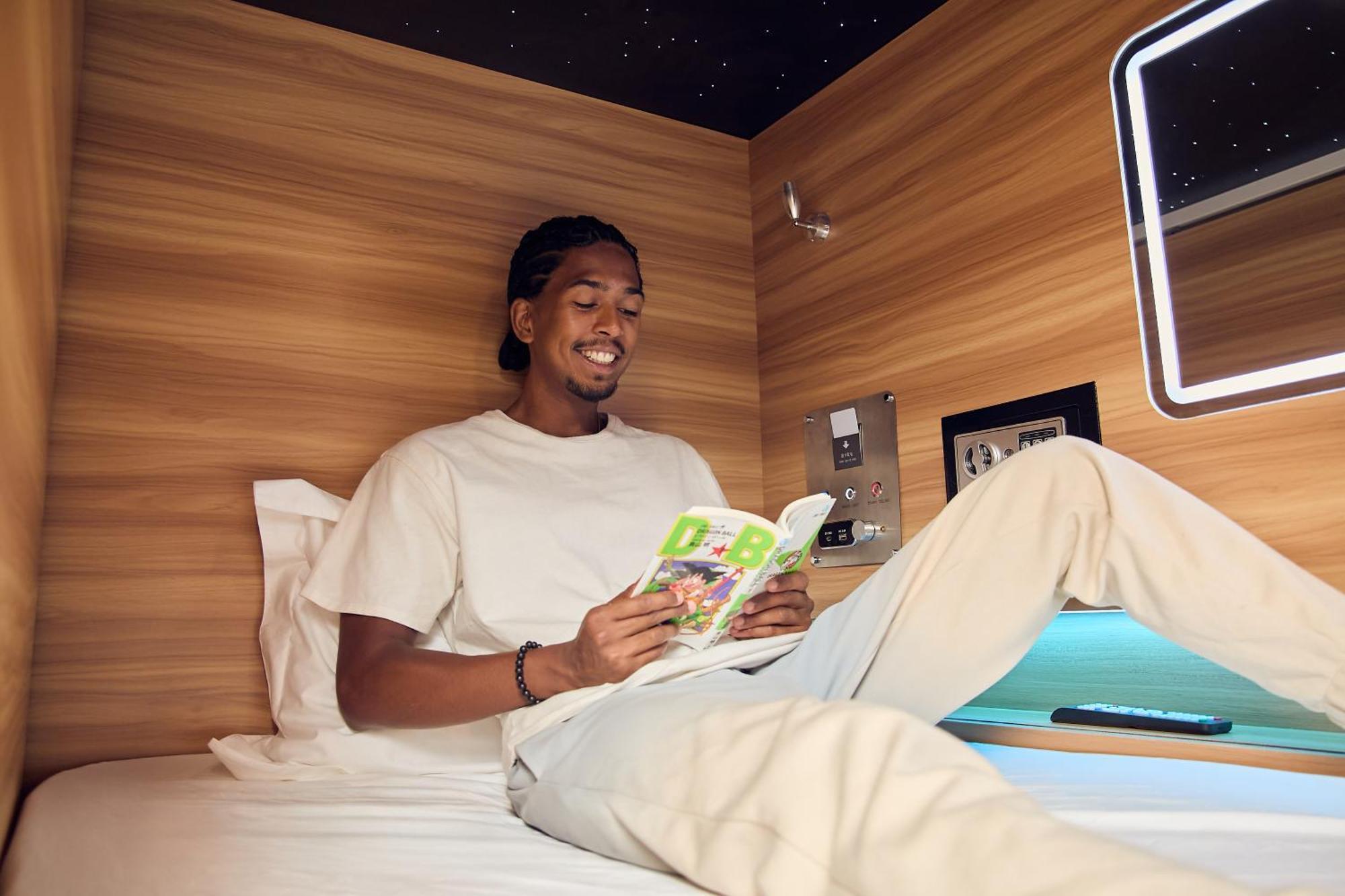 Capsule Hotel Montréal Buitenkant foto